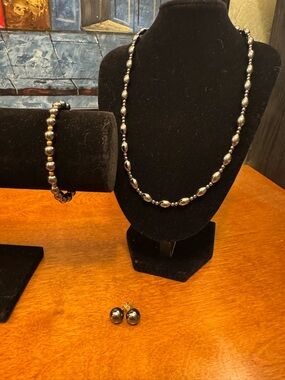 Hematite Beaded Necklace, Bracelet & Earring Set - Black and Gold